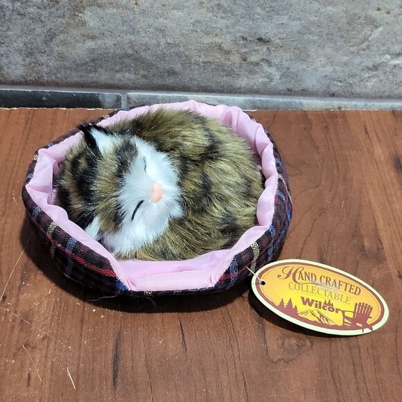 Wilcor Sleeping Cat Kitten Plush Decor - Picture 1 of 9